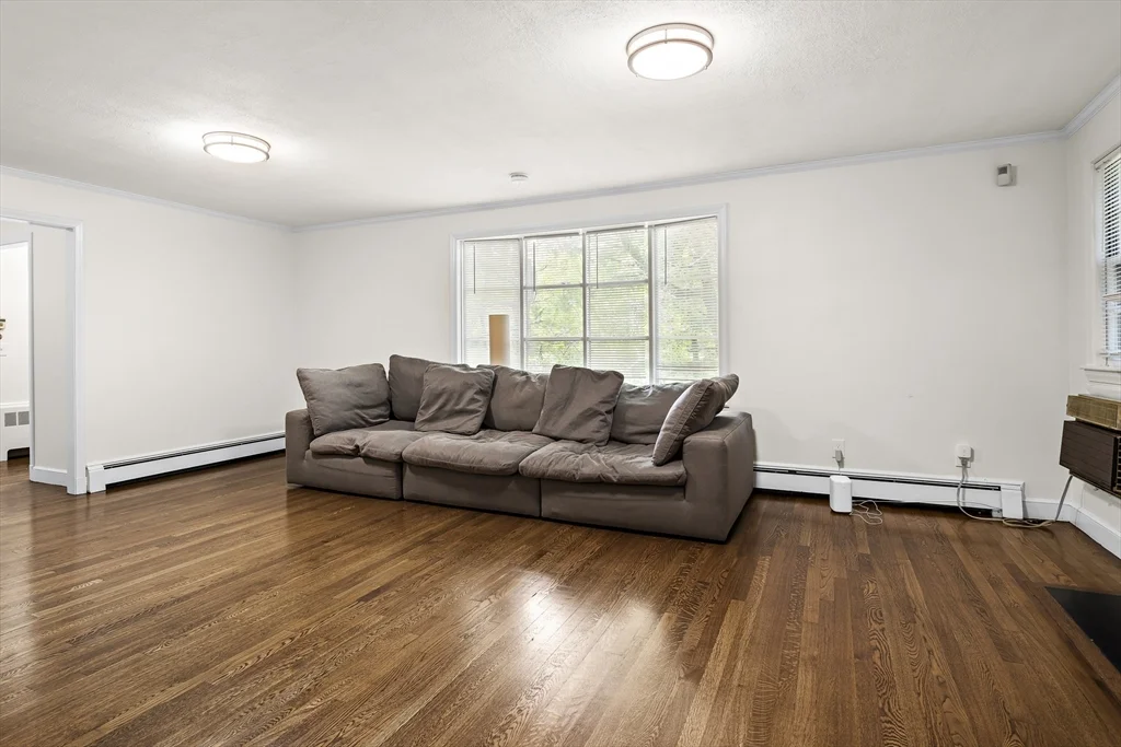 3 bed, 2 bath apartment for rent at 40 Marrett Rd, Lexington — photo 6 of 18