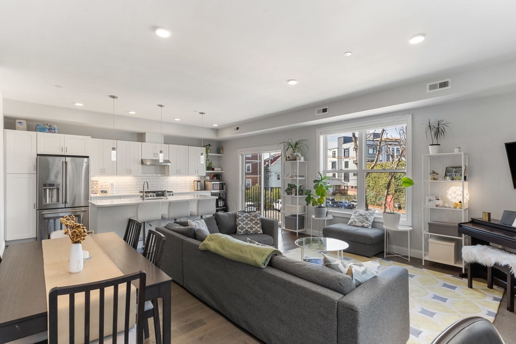 2 bed, 1 bath apartment for rent at 40 Medford St Unit 201, Somerville — photo 8 of 17