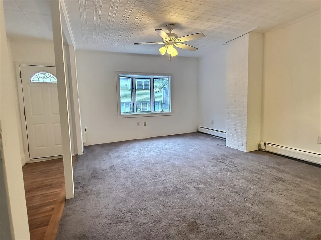 4 bed, 2.5 bath apartment for rent at 40 Mercer St Unit 40, South Boston — photo 2 of 6