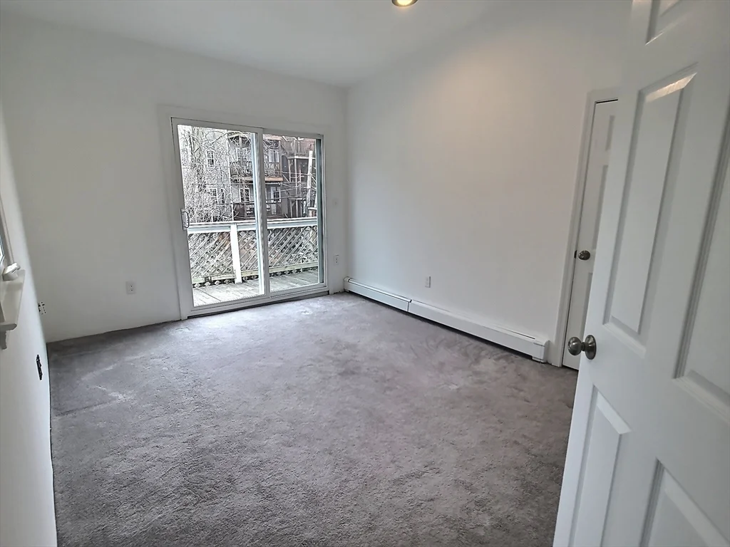 4 bed, 2.5 bath apartment for rent at 40 Mercer St Unit 40, South Boston — photo 3 of 6