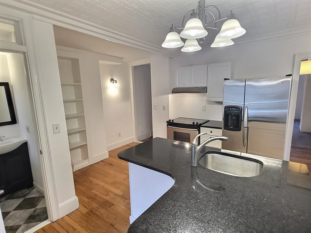 4 bed, 2.5 bath apartment for rent at 40 Mercer St Unit 40, South Boston