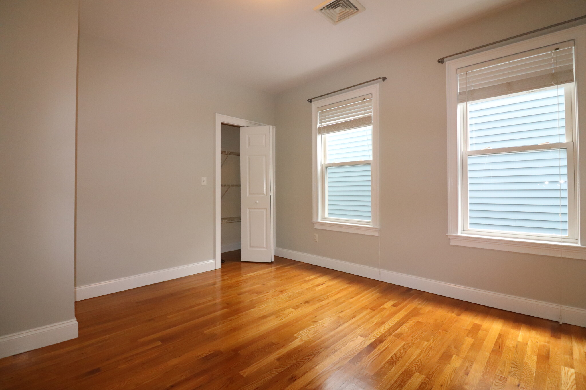 3 bed, 1 bath apartment for rent at 40 Middle St Unit 4, South Boston — photo 12 of 14