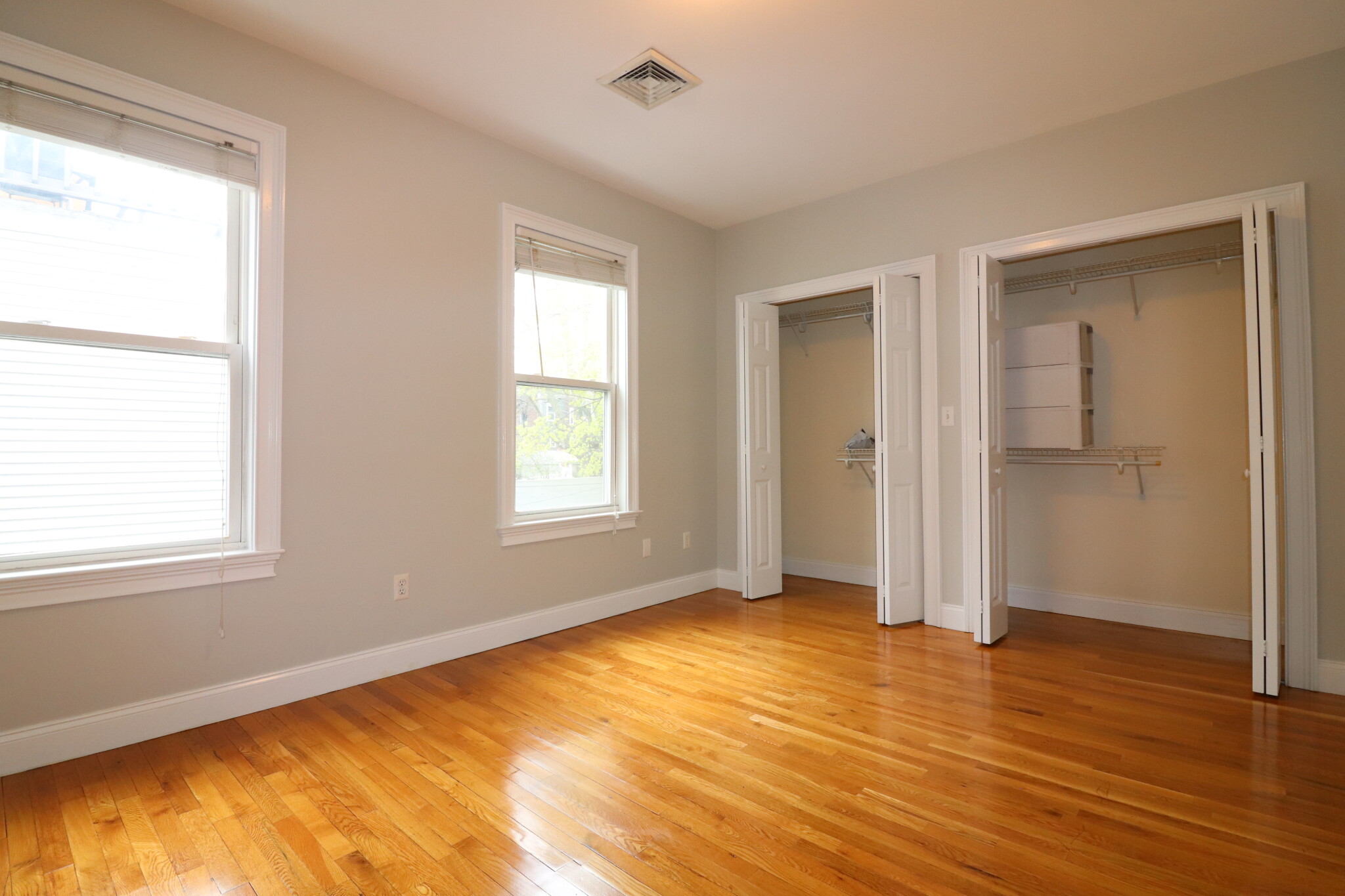 3 bed, 1 bath apartment for rent at 40 Middle St Unit 4, South Boston — photo 10 of 14