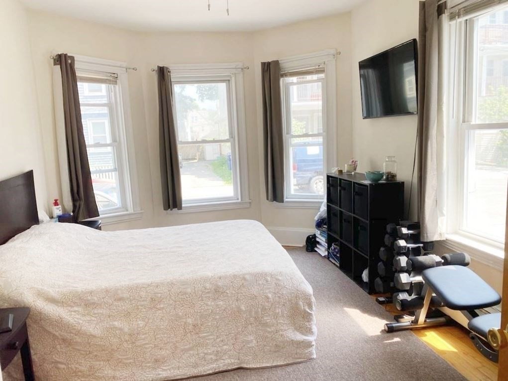 2 bed, 1 bath apartment for rent at 40 Montfern Ave Unit 1, Boston — photo 5 of 9