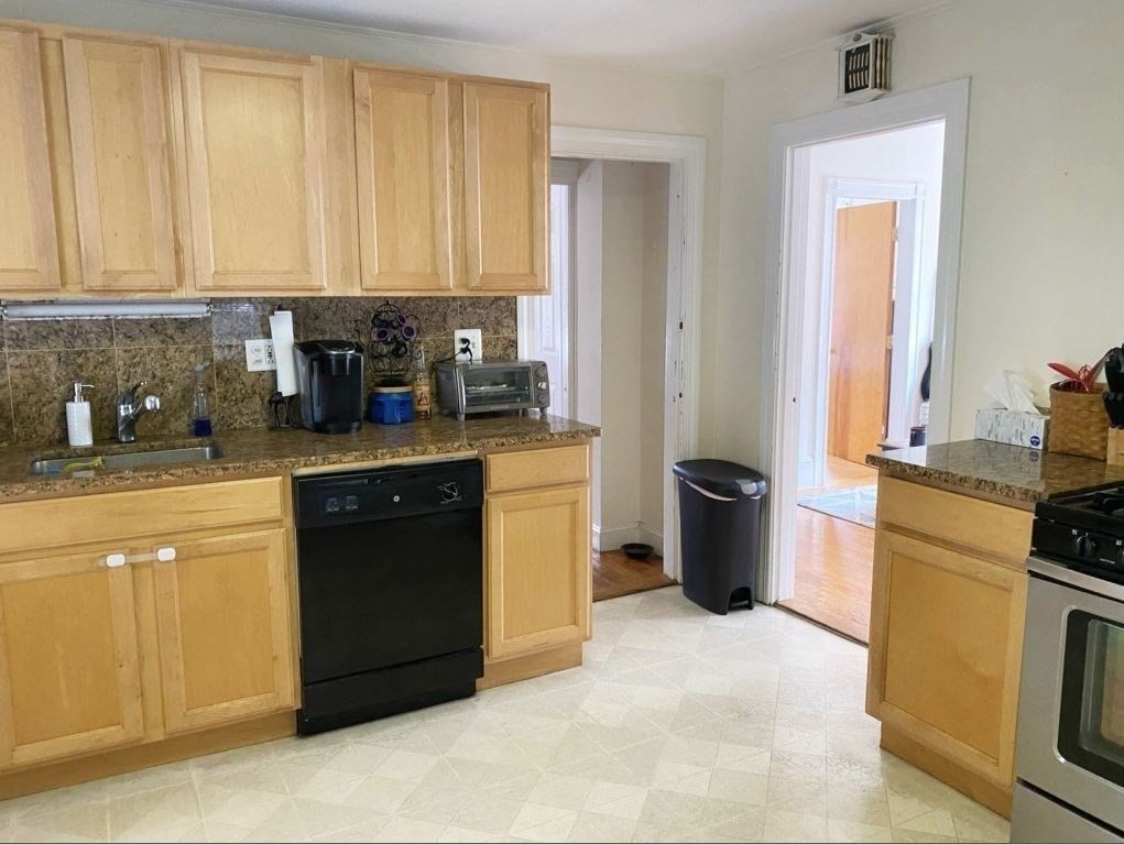 2 bed, 1 bath apartment for rent at 40 Montfern Ave Unit 1, Boston — photo 2 of 9