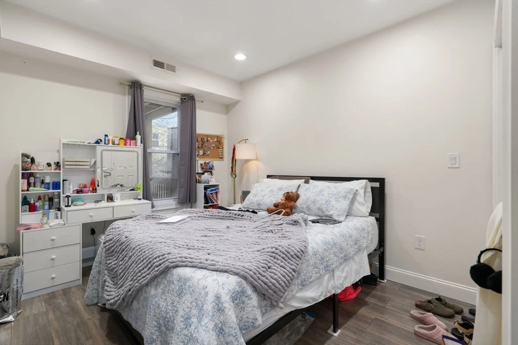 2 bed, 1 bath apartment for rent at 40 Morris St Unit 2, East Boston — photo 9 of 12