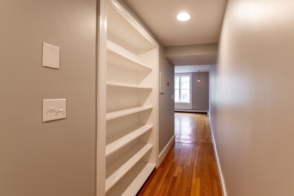 1 bed, 1 bath apartment for rent at 40 Mount Vernon St Unit 1B, Beacon Hill — photo 12 of 17