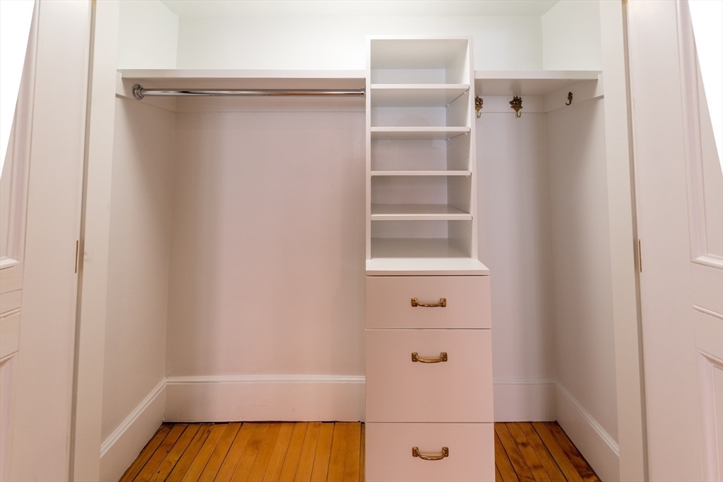 1 bed, 1 bath apartment for rent at 40 Mount Vernon St Unit 1B, Beacon Hill — photo 16 of 17