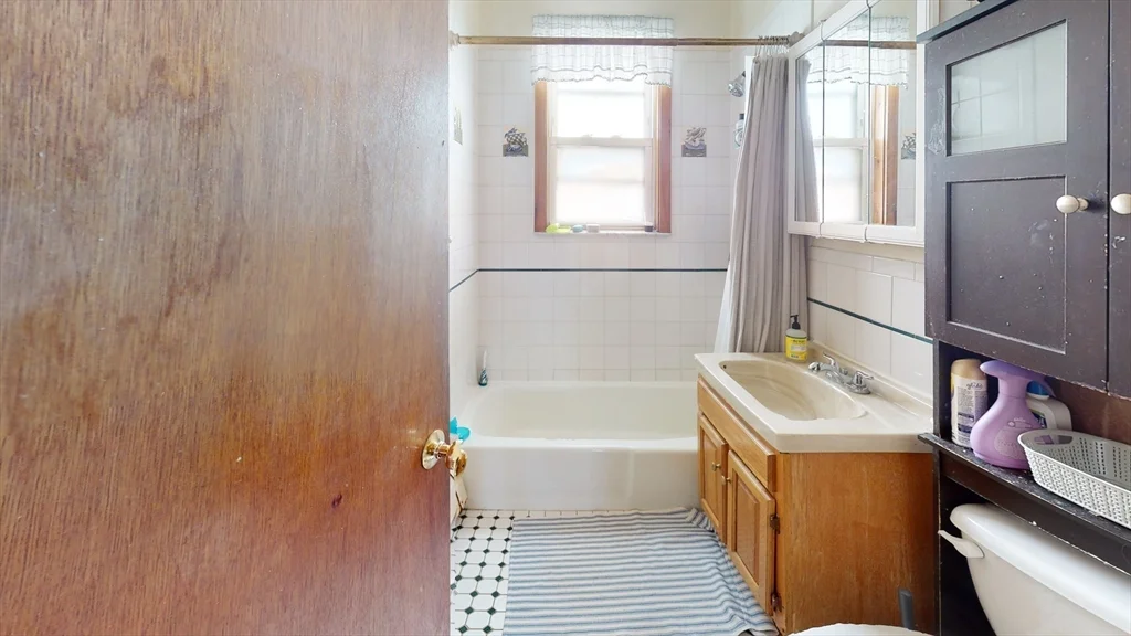 3 bed, 1 bath apartment for rent at 40 Mozart Unit 3, Jamaica Plain — photo 12 of 15