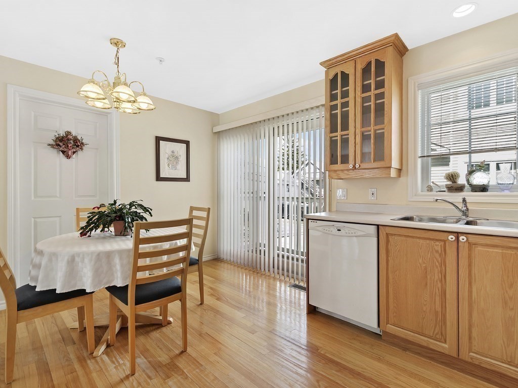 2 bed, 1 bath apartment for rent at 40 Myrtle St Unit 1, Waltham — photo 4 of 10
