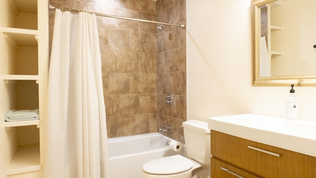 2 bed, 2 bath apartment for rent at 40 Naples Rd Unit B, Brookline — photo 10 of 10