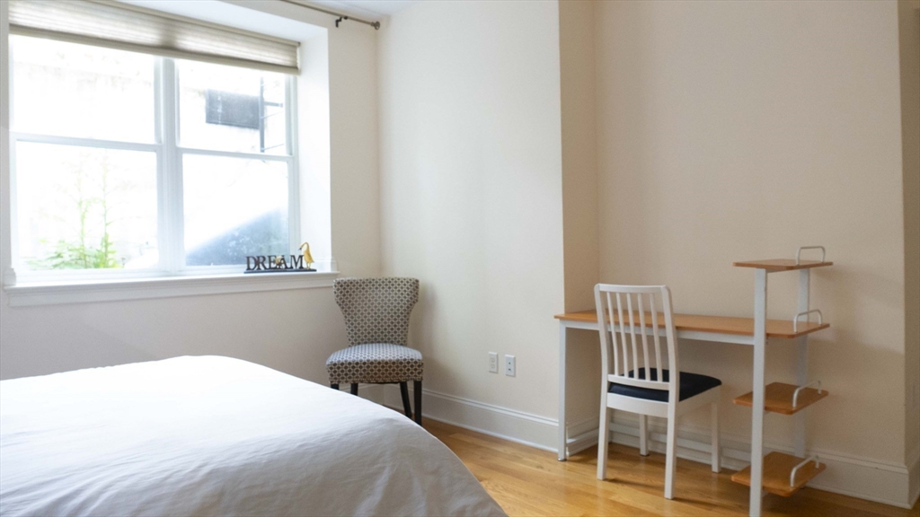 2 bed, 2 bath apartment for rent at 40 Naples Rd Unit B, Brookline — photo 6 of 10