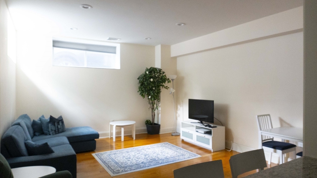 2 bed, 2 bath apartment for rent at 40 Naples Rd Unit B, Brookline — photo 1 of 10