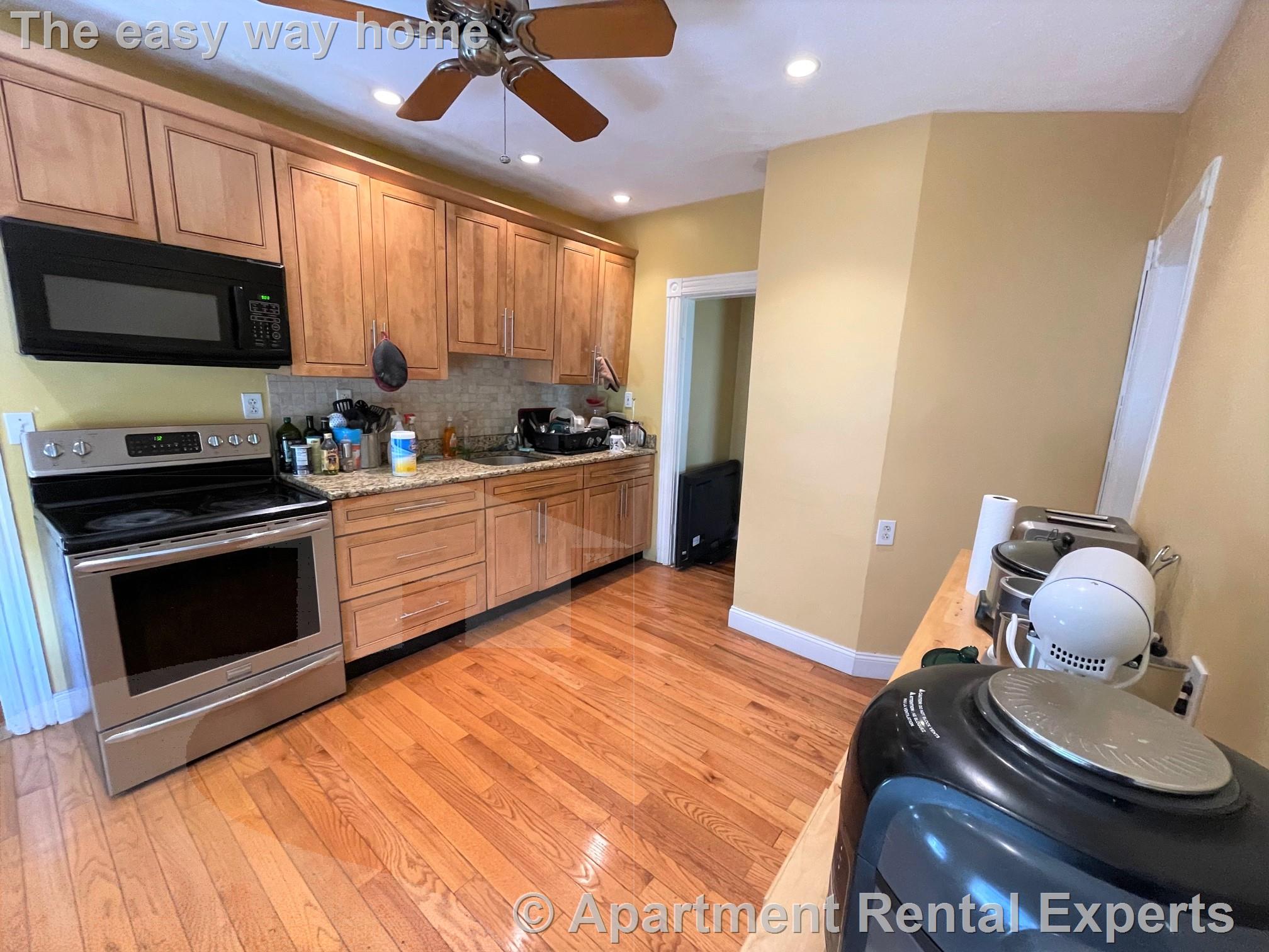 3 bed, 1 bath apartment for rent at 40 Newbern Ave, Ball Square
