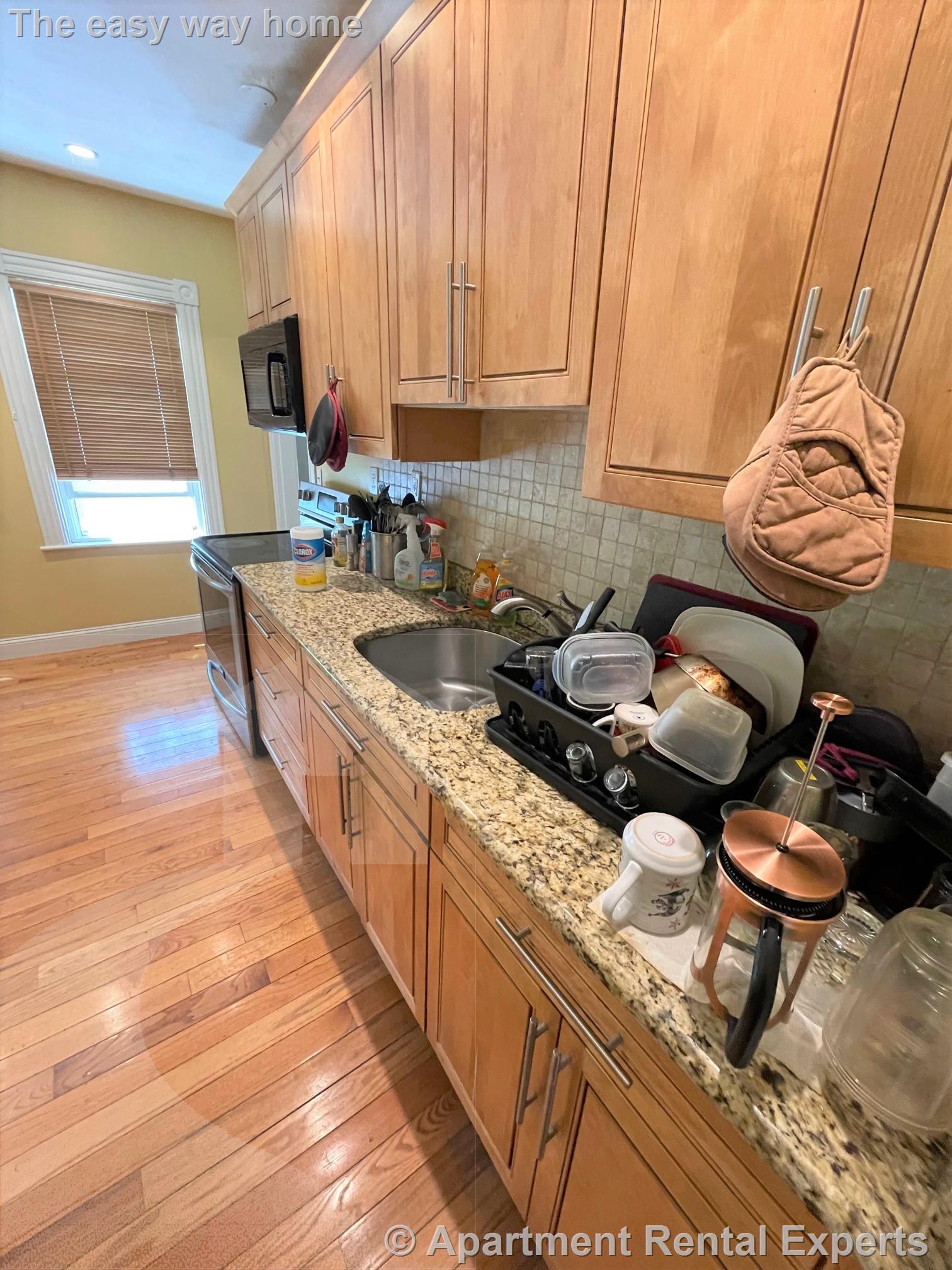 3 bed, 1 bath apartment for rent at 40 Newbern Ave, Ball Square — photo 3 of 16