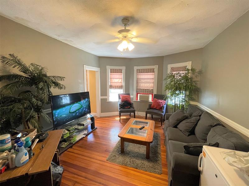 2 bed, 1 bath apartment for rent at 40 Newbern Ave Unit 1, South Medford — photo 6 of 16