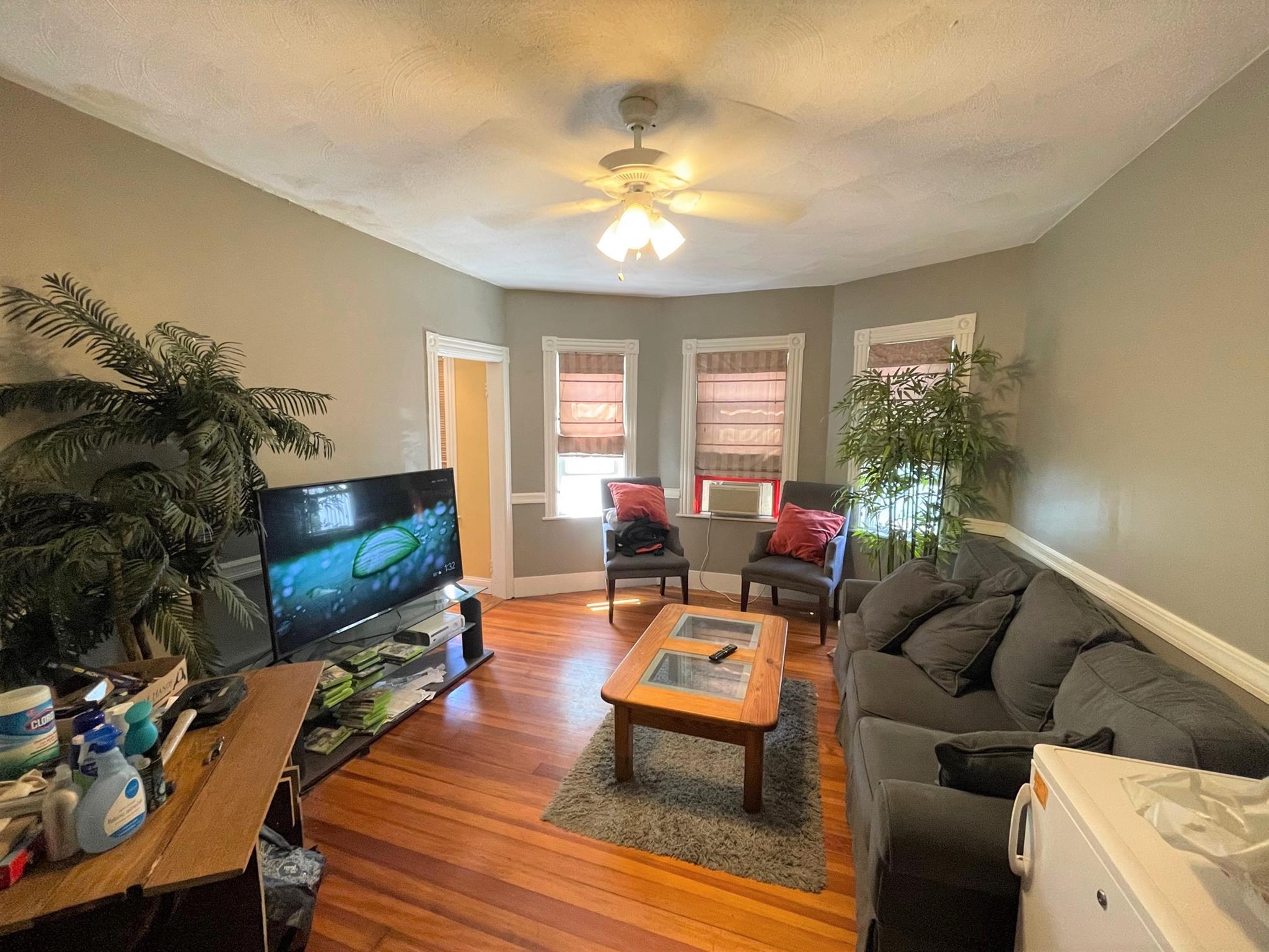 3 bed, 1 bath apartment for rent at 40 Newbern Ave Unit 40, Medford — photo 8 of 16