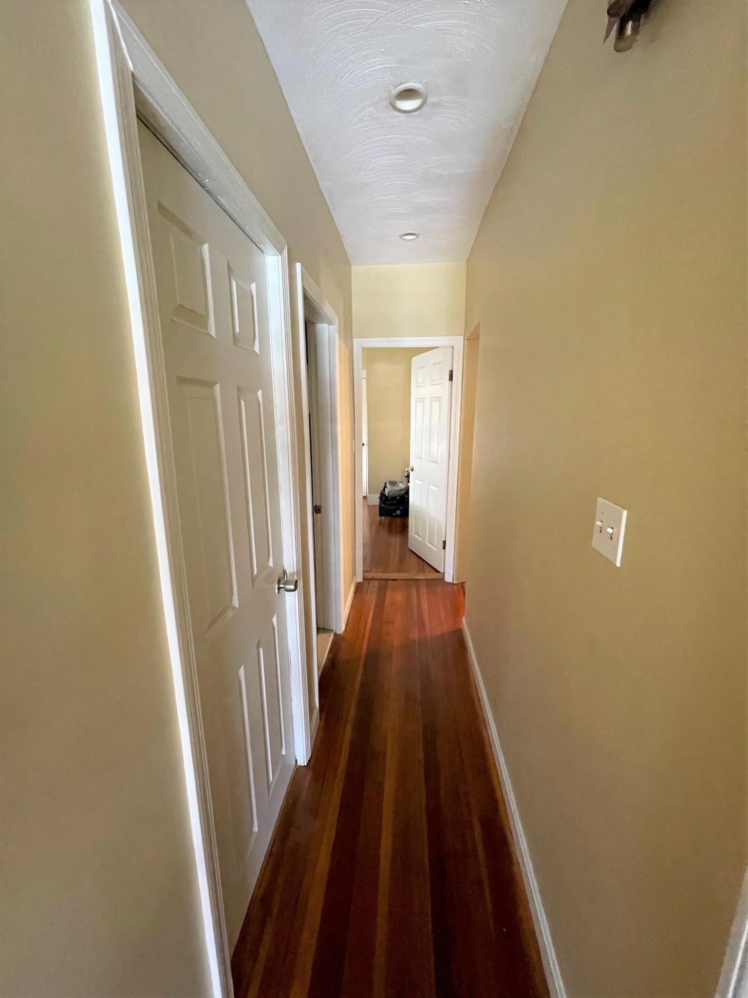 3 bed, 1 bath apartment for rent at 40 Newbern Ave Unit 40, Medford — photo 9 of 16