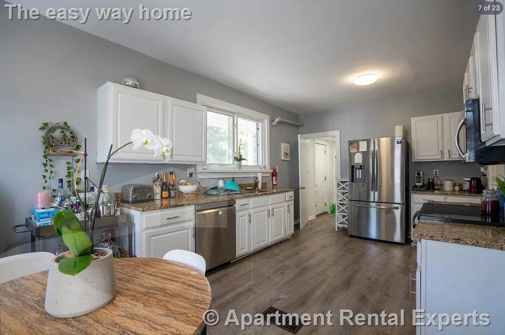 4 bed, 1 bath apartment for rent at 40 Newcastle Rd, Brighton