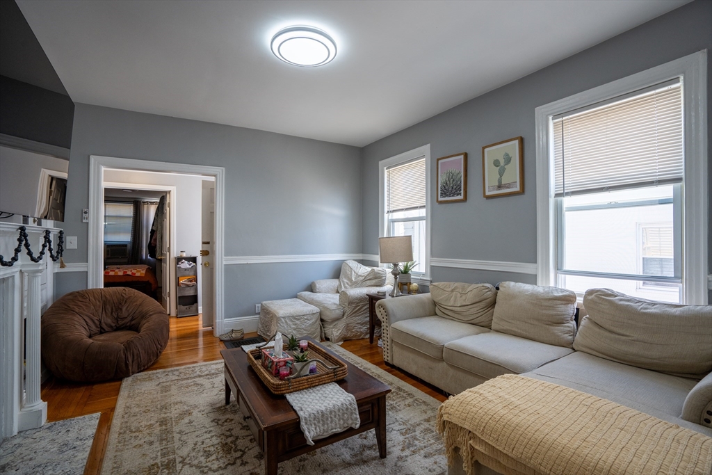 4 bed, 1.5 bath apartment for rent at 40 Newcastle Rd Unit 1, Brighton — photo 2 of 20