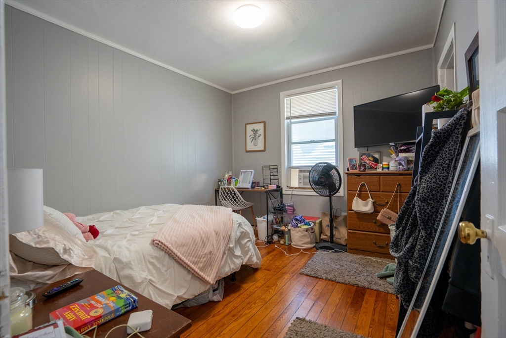 4 bed, 1.5 bath apartment for rent at 40 Newcastle Rd Unit 1, Brighton — photo 6 of 20
