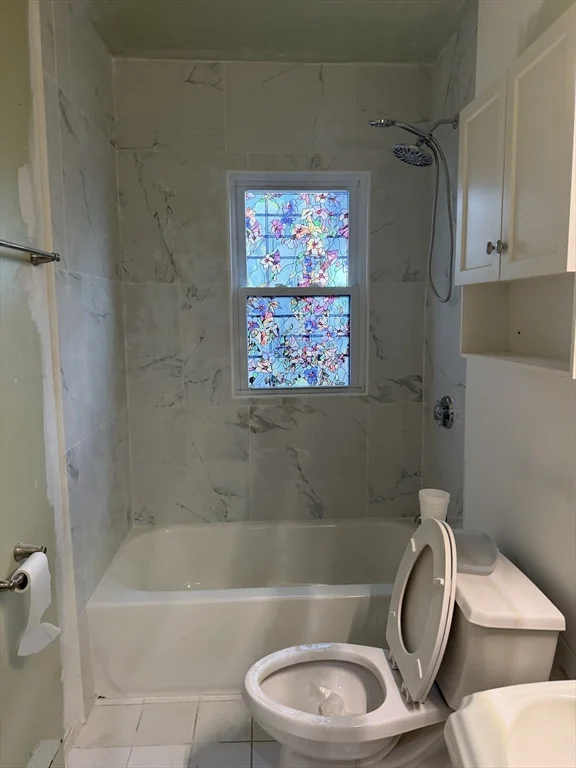 3 bed, 1 bath apartment for rent at 40 Ocean Ave Unit 1, Winthrop — photo 4 of 4