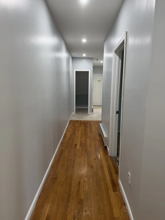 3 bed, 1 bath apartment for rent at 40 Ocean Ave Unit 1, Winthrop — photo 3 of 4