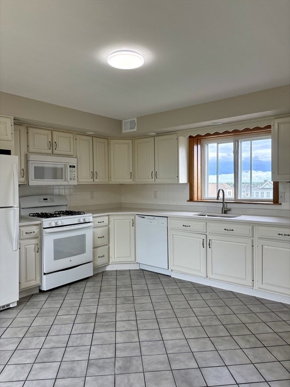 3 bed, 1 bath apartment for rent at 40 Orient Ave Unit 2, East Boston