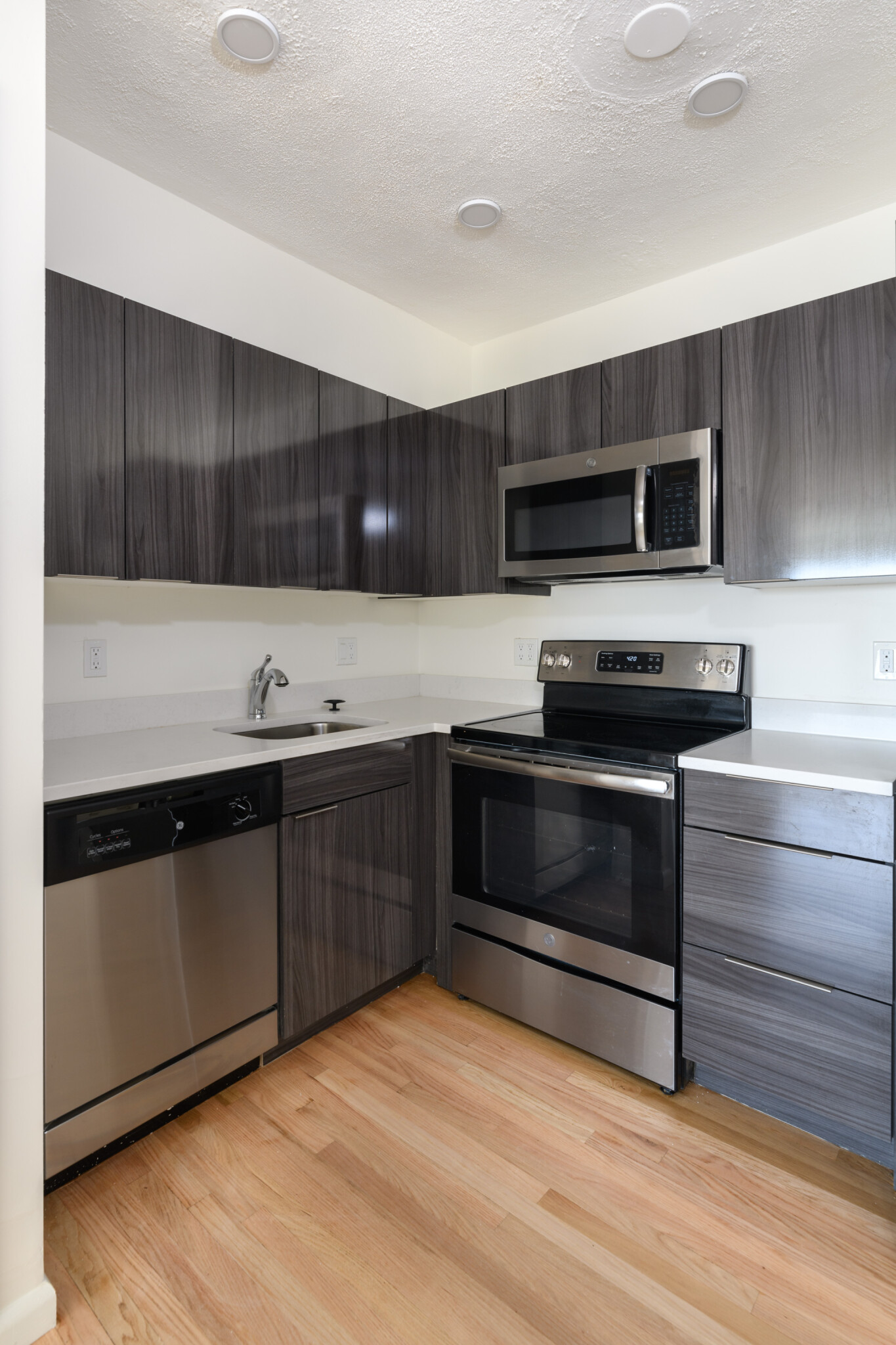 2 bed, 1 bath apartment for rent at 40 Parker Hill Ave Unit 5, Mission Hill — photo 1 of 5