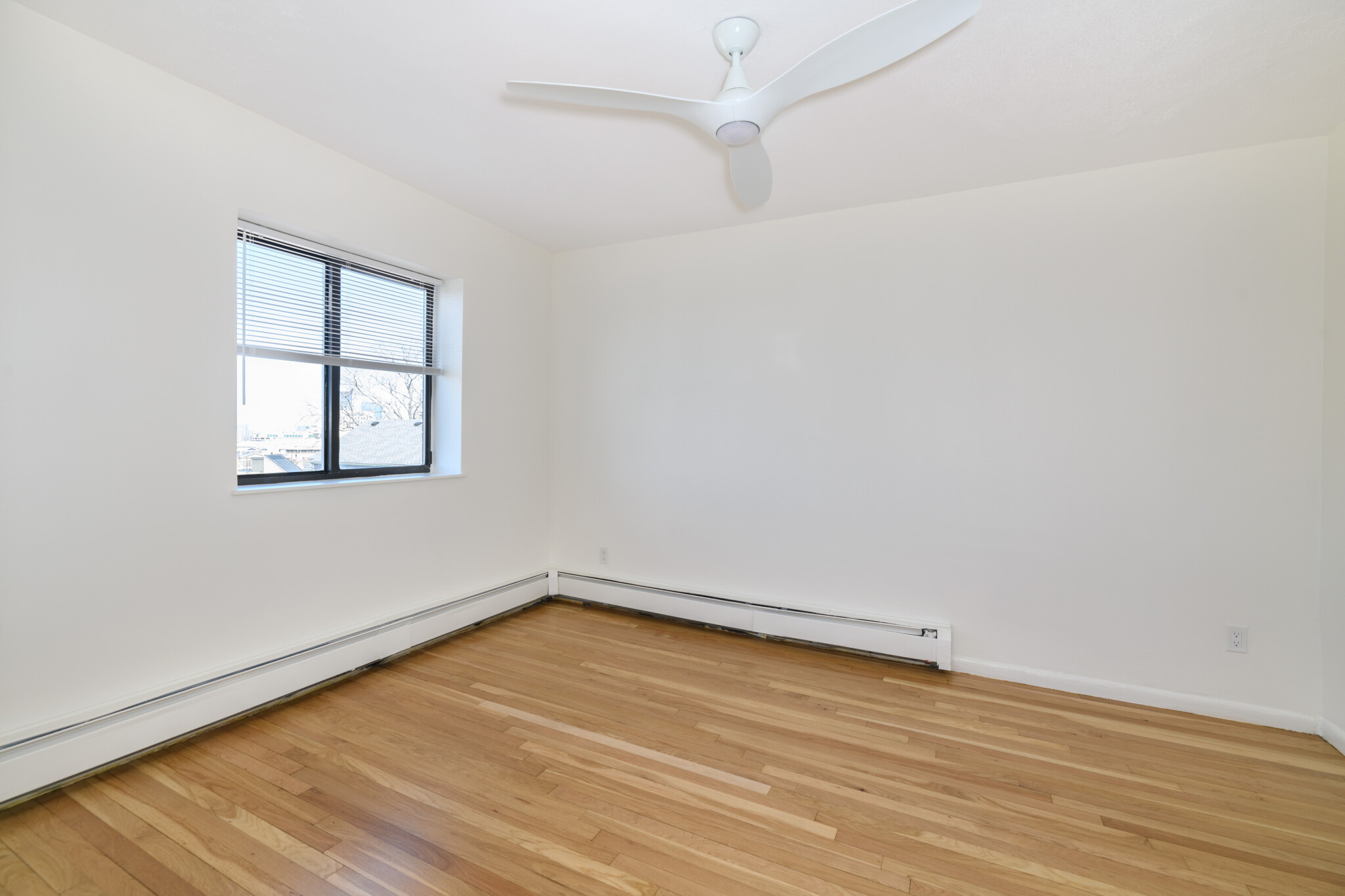 2 bed, 1 bath apartment for rent at 40 Parker Hill Ave Unit 5, Mission Hill — photo 3 of 5