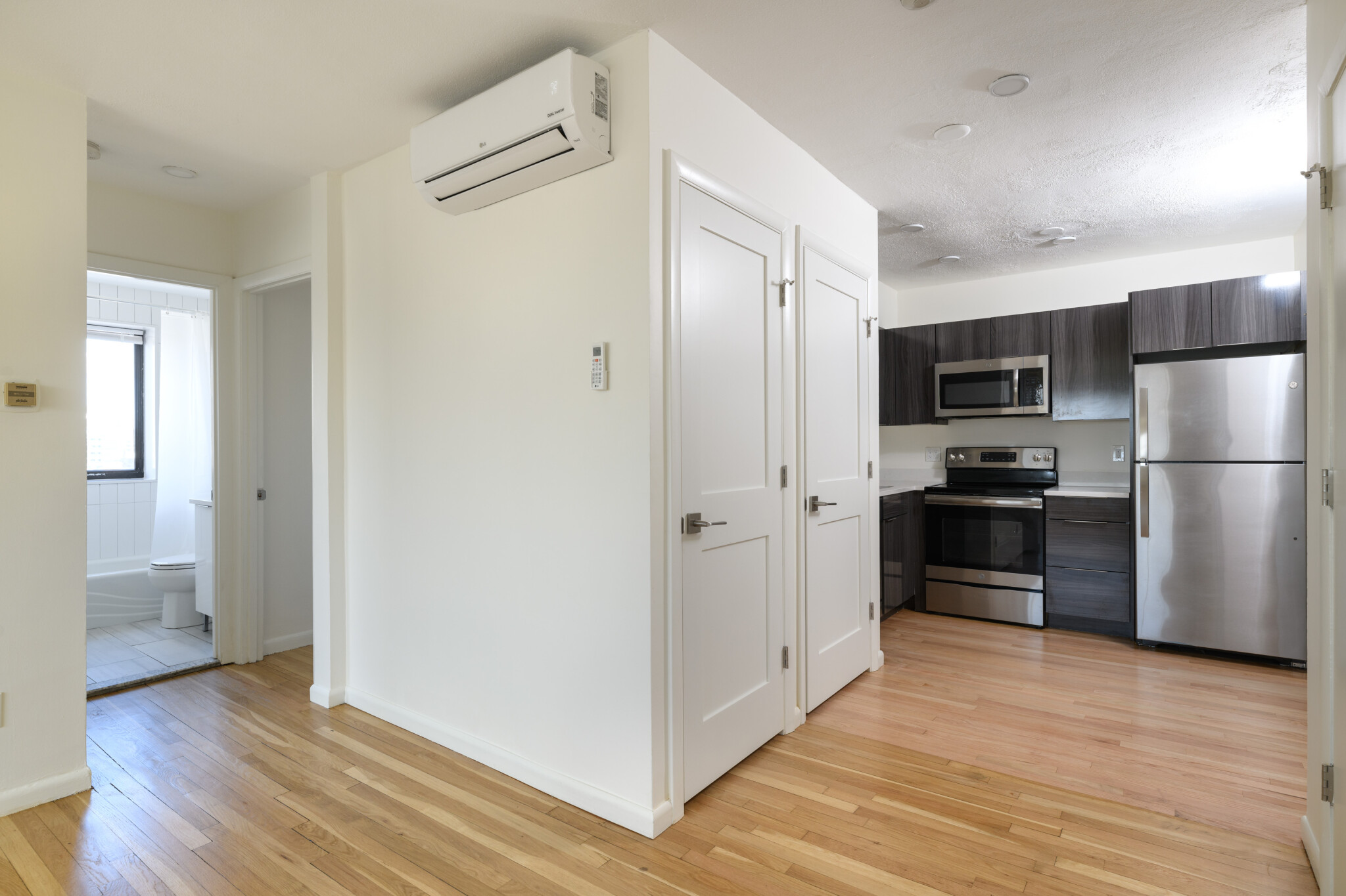 2 bed, 1 bath apartment for rent at 40 Parker Hill Ave Unit 5, Mission Hill — photo 2 of 5