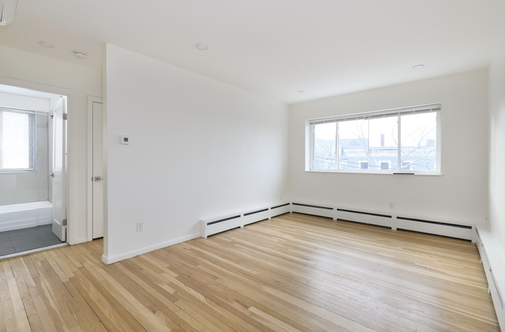 2 bed, 1 bath apartment for rent at 40 Parker Hill Ave Unit 8, Mission Hill — photo 5 of 7