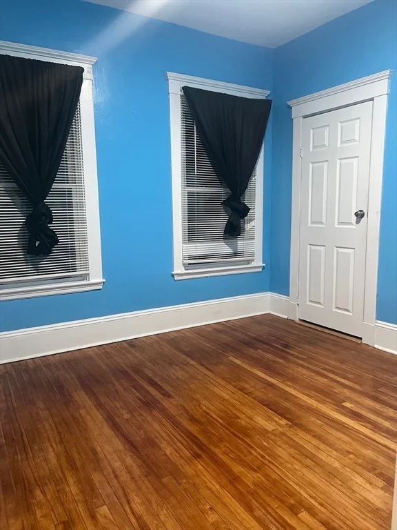 3 bed, 1 bath apartment for rent at 40 Parker St Unit 2, New Bedford — photo 5 of 9