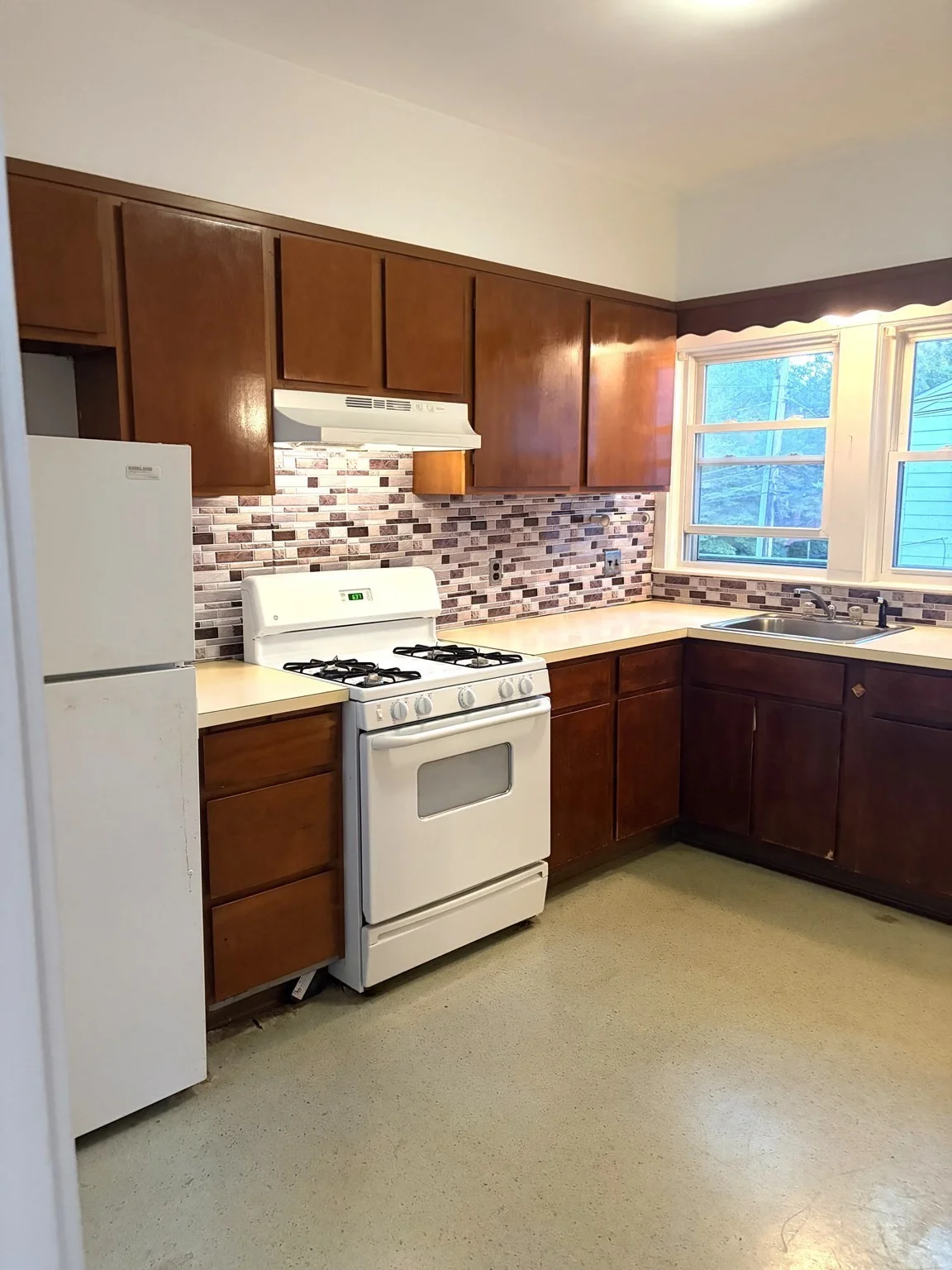 1 bed, 1 bath apartment for rent at 40 Paul Revere Rd Unit 2, Arlington