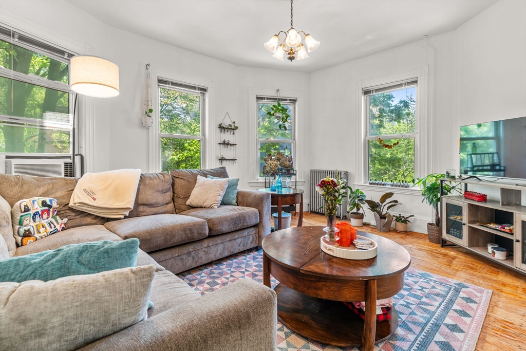 3 bed, 1 bath apartment for rent at 40 Perry St Unit 2, Central Village — photo 4 of 23