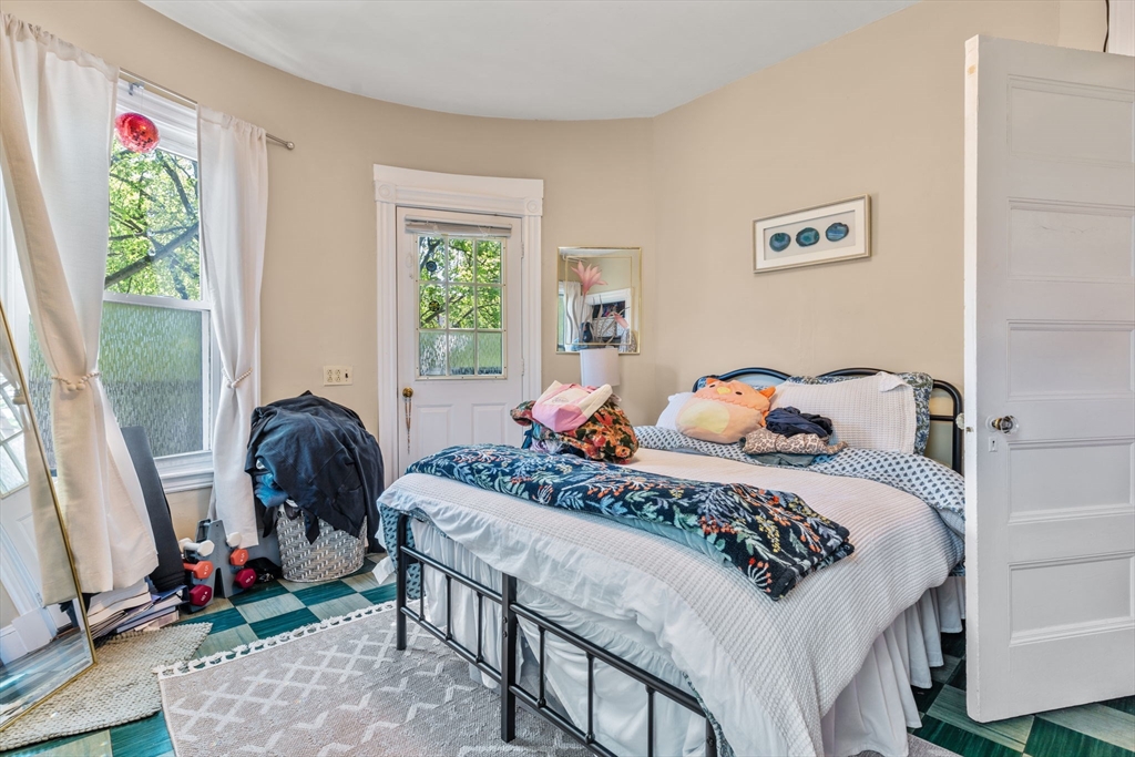 3 bed, 1 bath apartment for rent at 40 Perry St Unit 2, Central Village — photo 10 of 23