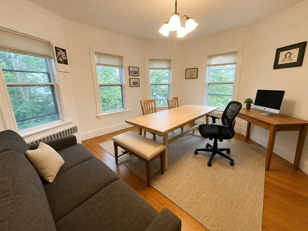4 bed, 1 bath apartment for rent at 40 Perry Unit 3, Coolidge Corner — photo 2 of 12
