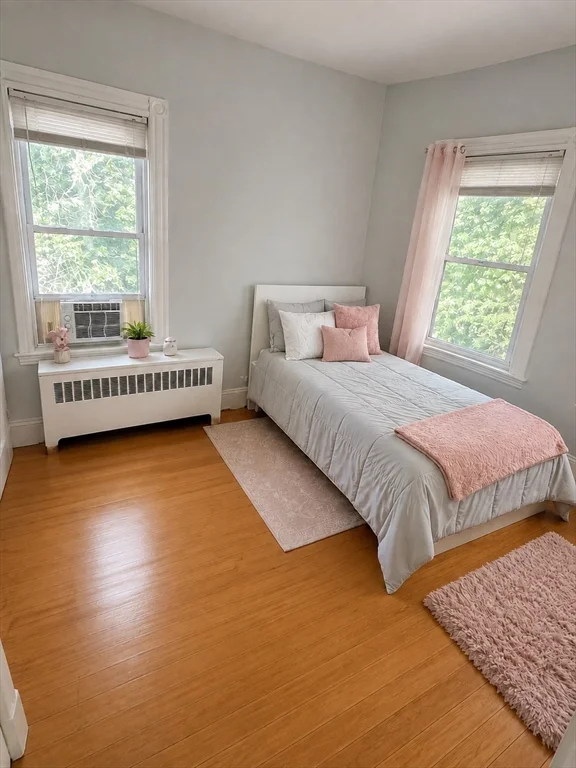 4 bed, 1 bath apartment for rent at 40 Perry Unit 3, Coolidge Corner — photo 11 of 12
