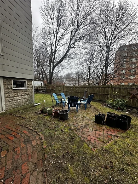 1 bed, 1 bath apartment for rent at 40 Pleasant Unit 3, Beverly — photo 21 of 22