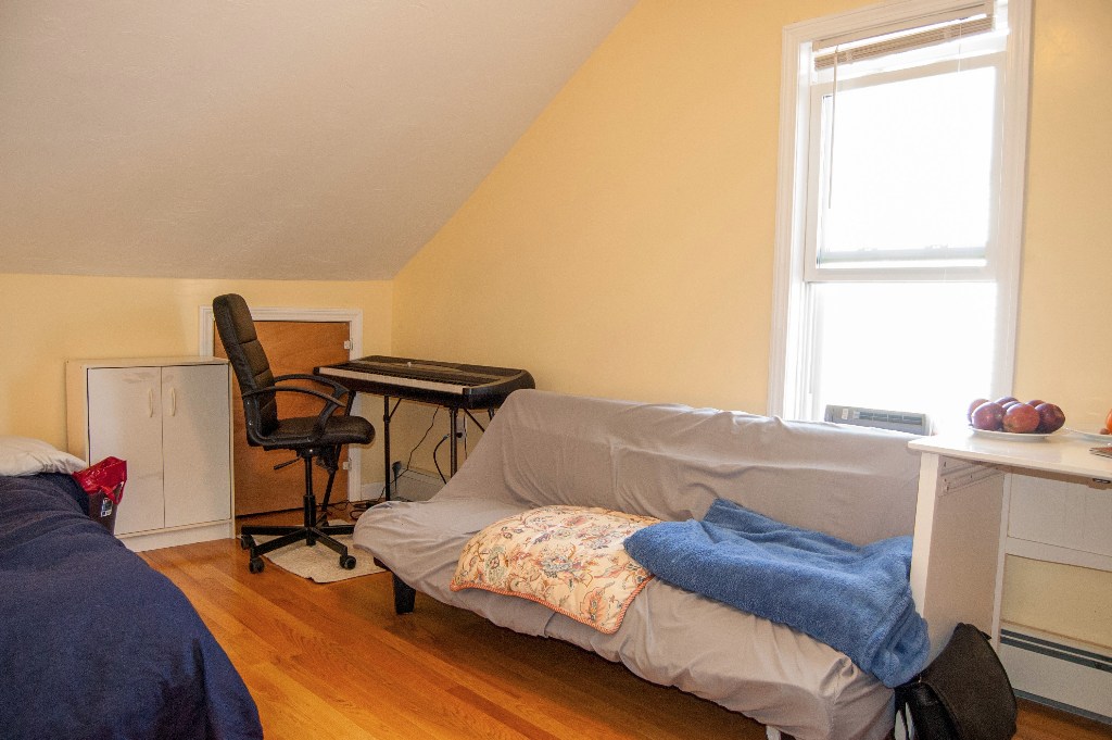 4 bed, 2 bath apartment for rent at 40 Plymouth St Unit 1, Wellington-Harrington — photo 11 of 18