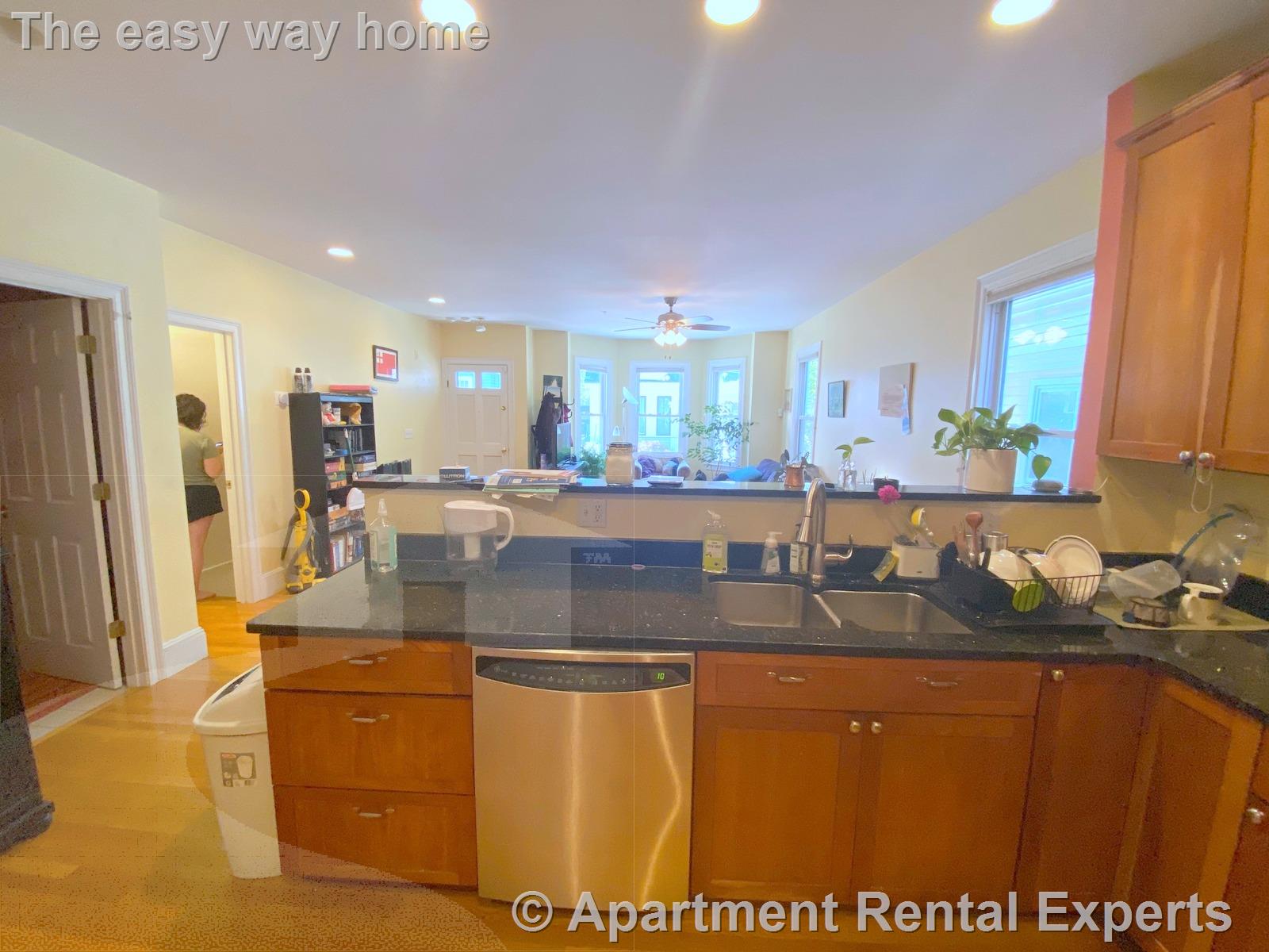 4 bed, 2 bath apartment for rent at 40 Prince St, Cambridgeport — photo 4 of 35