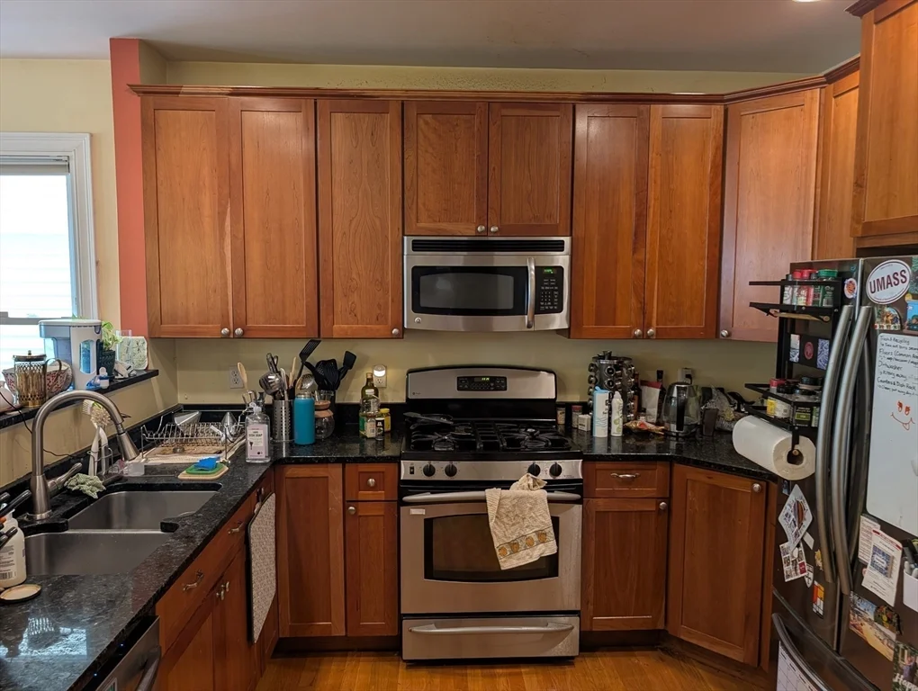 3 bed, 2 bath apartment for rent at 40 Prince St Unit 40, Cambridgeport — photo 2 of 25