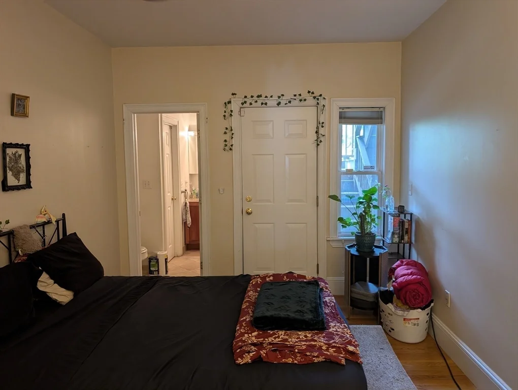 3 bed, 2 bath apartment for rent at 40 Prince St Unit 40, Cambridgeport — photo 9 of 25