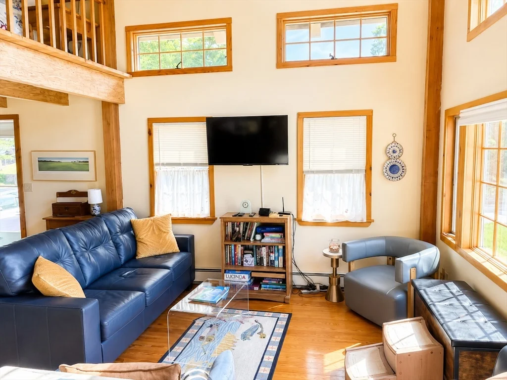 2 bed, 1 bath apartment for rent at 40 Provincetown View Unit 40, Manomet — photo 4 of 11