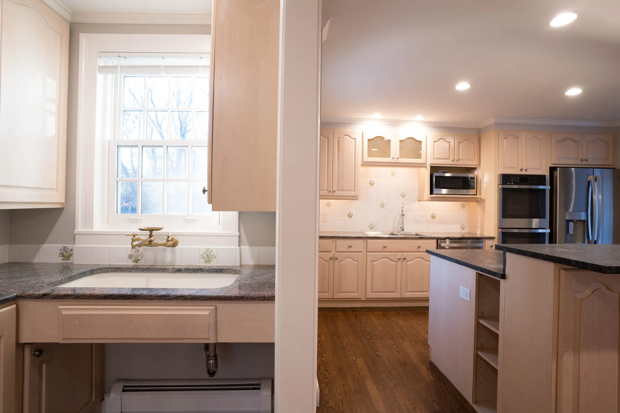 8+ bed, 5.5 bath apartment for rent at 40 Puddingstone Ln Unit none, Oak Hill — photo 4 of 46