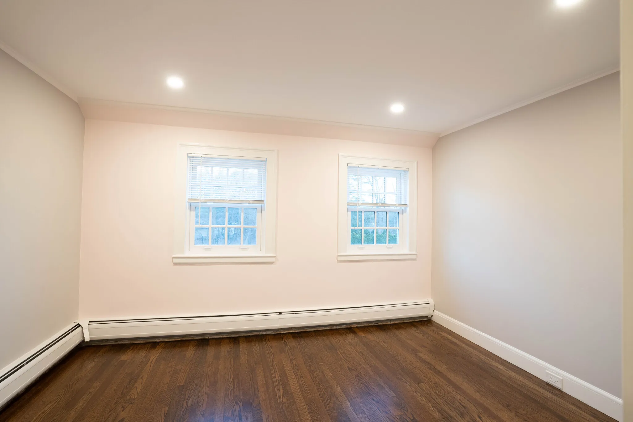 8+ bed, 5.5 bath apartment for rent at 40 Puddingstone Ln Unit none, Oak Hill — photo 11 of 46