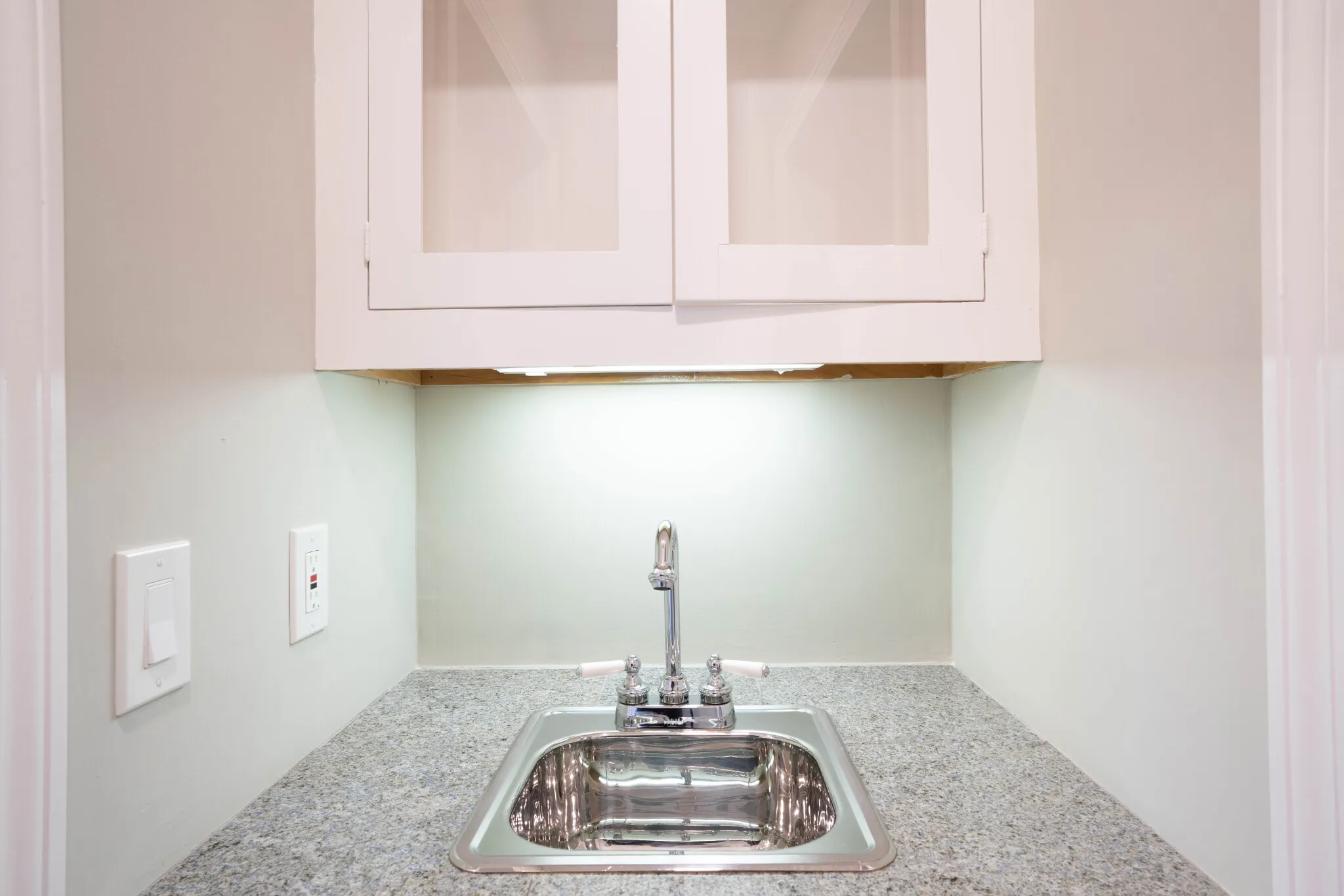 8+ bed, 5.5 bath apartment for rent at 40 Puddingstone Ln Unit none, Oak Hill — photo 39 of 46