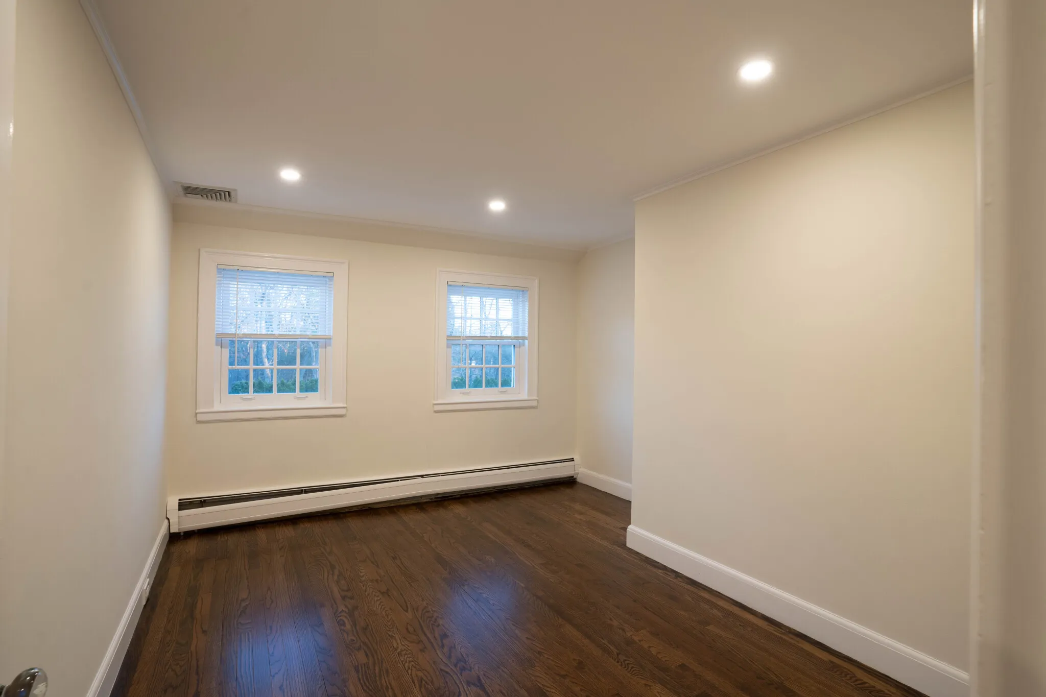 8+ bed, 5.5 bath apartment for rent at 40 Puddingstone Ln Unit none, Oak Hill — photo 36 of 46