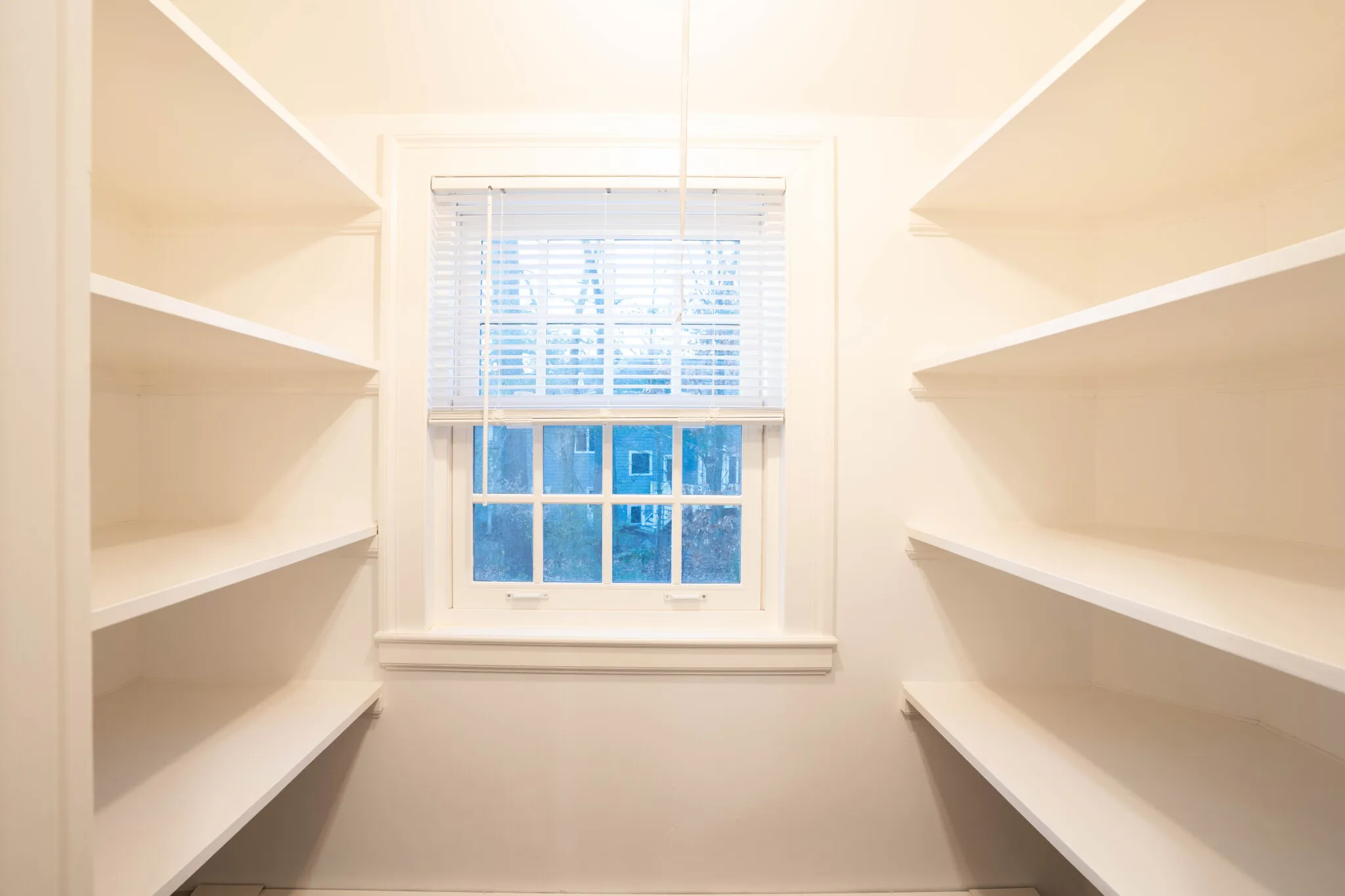 8+ bed, 5.5 bath apartment for rent at 40 Puddingstone Ln Unit none, Oak Hill — photo 13 of 46