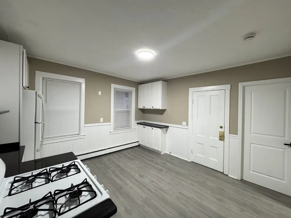 2 bed, 1 bath apartment for rent at 40 Purchase St Unit 1, Taunton — photo 3 of 14